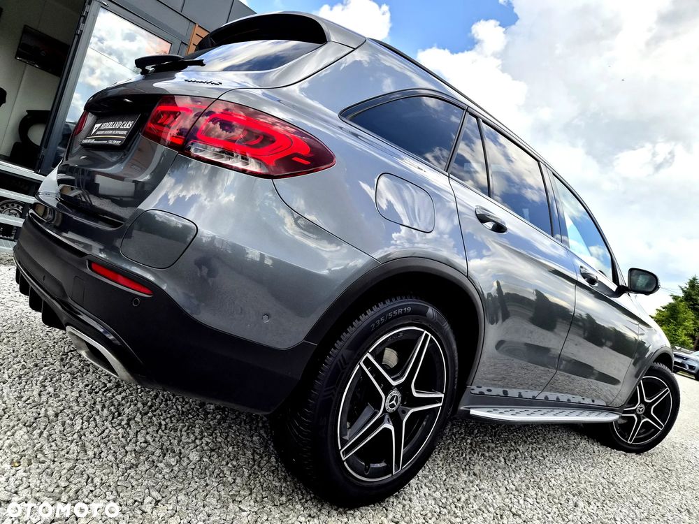 Mercedes-Benz GLC 300 de 4Matic 9G-TRONIC AMG Line Plus - 35