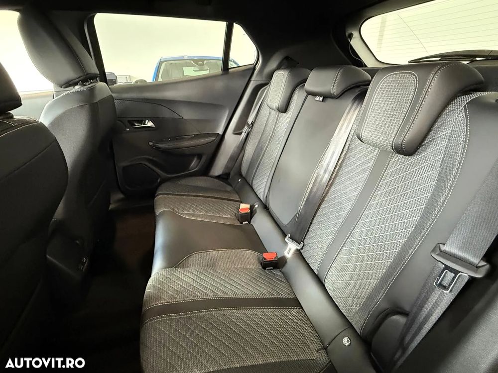 Peugeot 2008 - 11