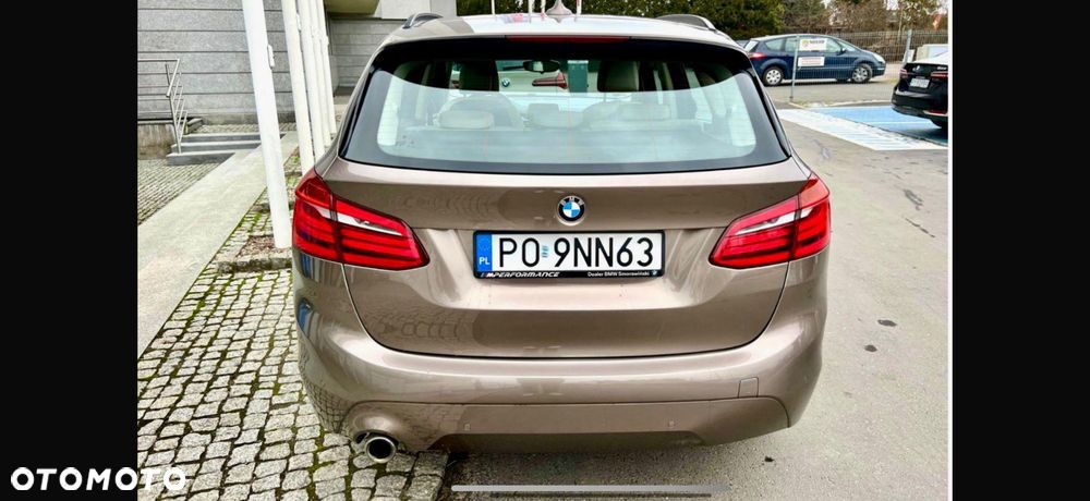 BMW Seria 2 218i - 13