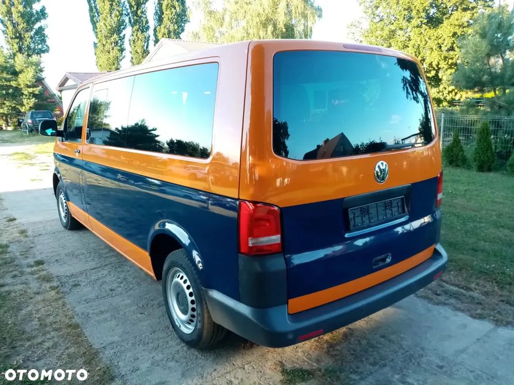 Volkswagen Multivan - 2