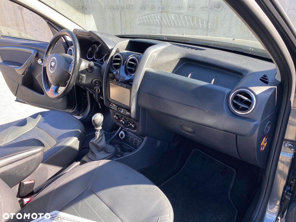 Dacia Duster dCi 110 FAP 4x4 Blackshadow - 9