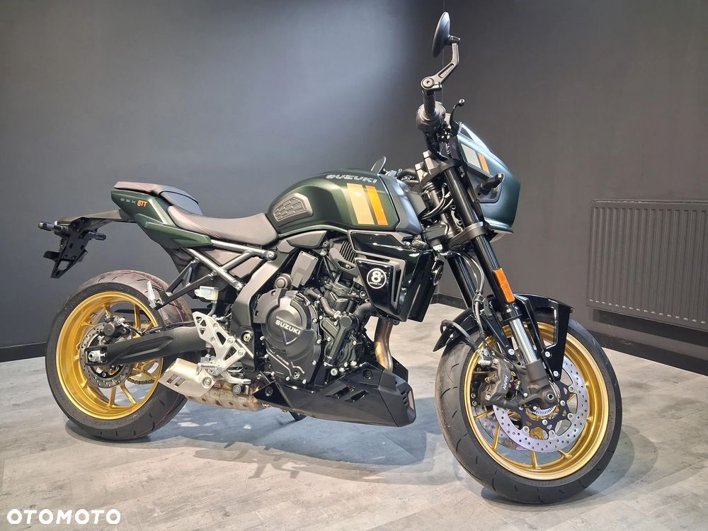 Suzuki GSX - 2