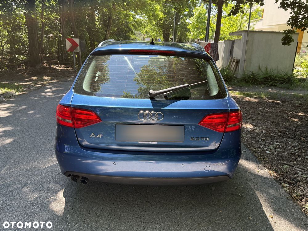Audi A4 Avant 2.0 TDI - 9