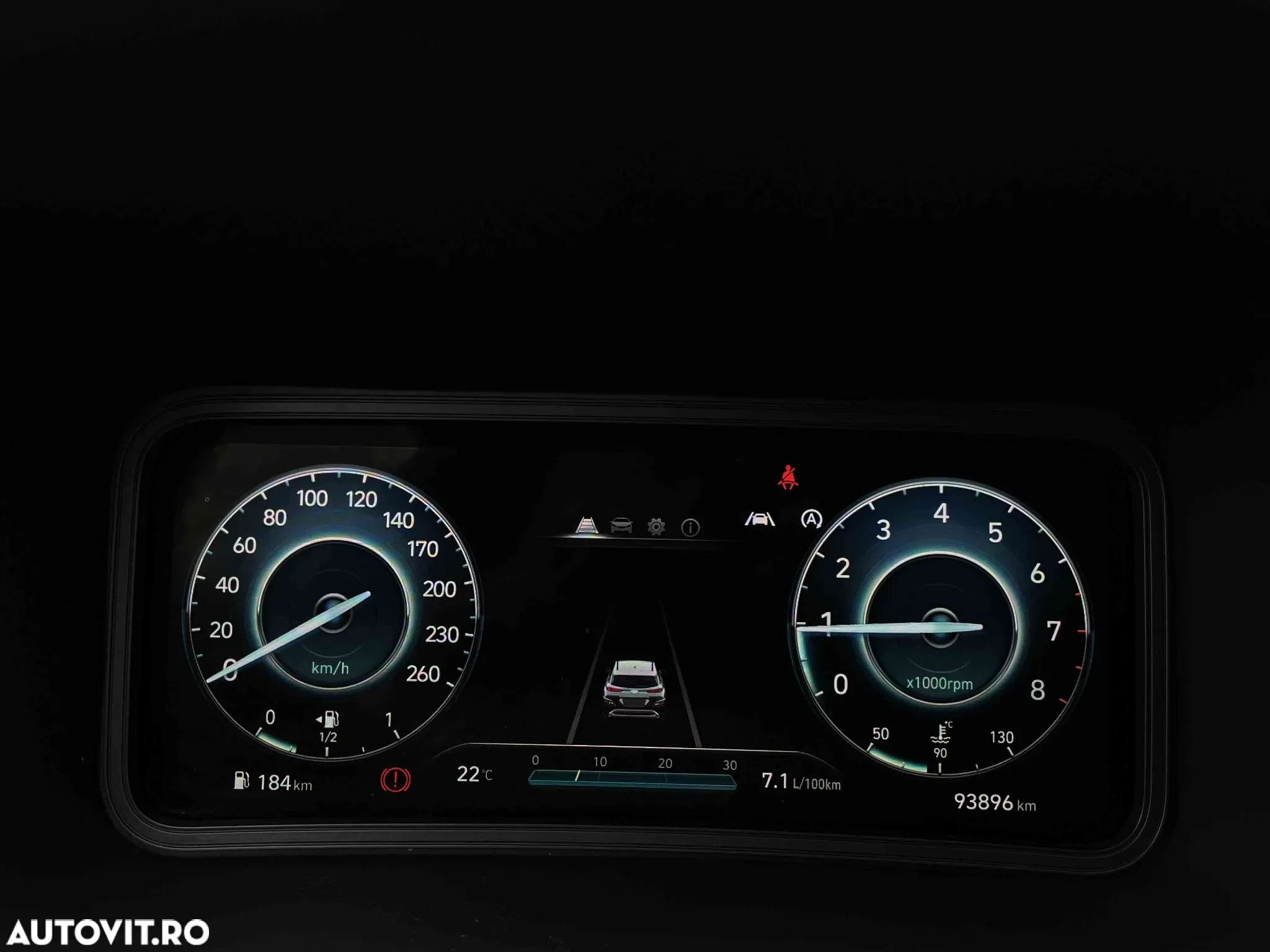 Hyundai KONA - 8