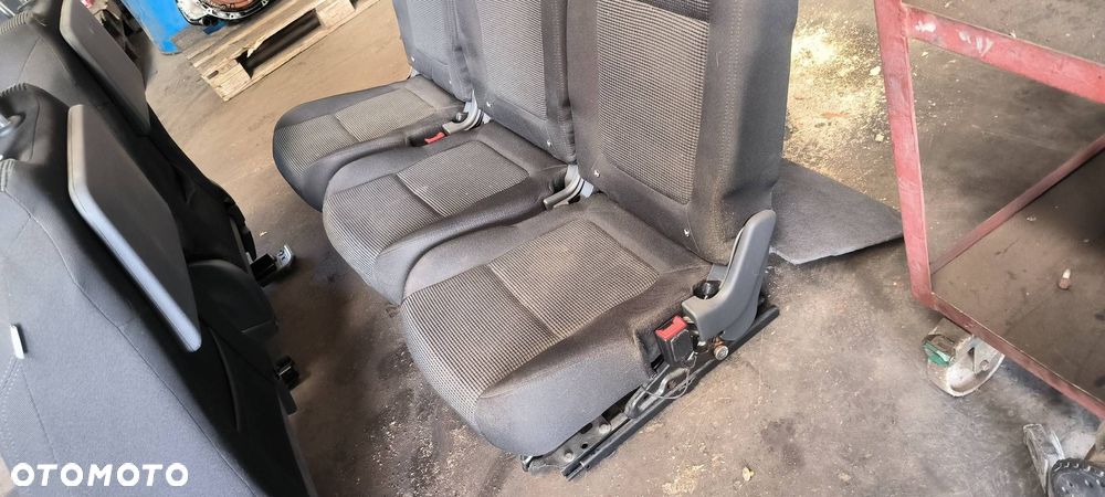 FOTELE KANAPY PEUGEOT 5008 - 6