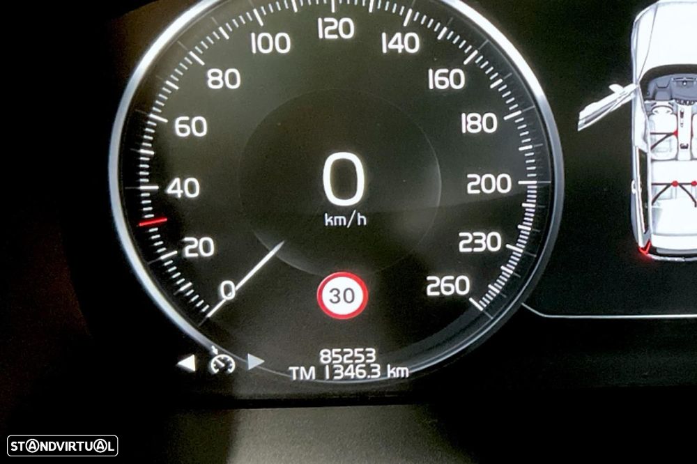 Volvo V60 2.0 T4 Momentum Plus - 10