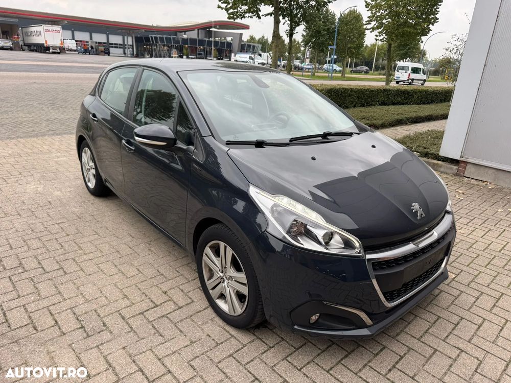 Peugeot 208 - 3