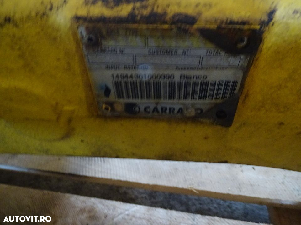 Punte, axa  Carraro   Komatsu WB 93 R5  cod. 149443 - 6