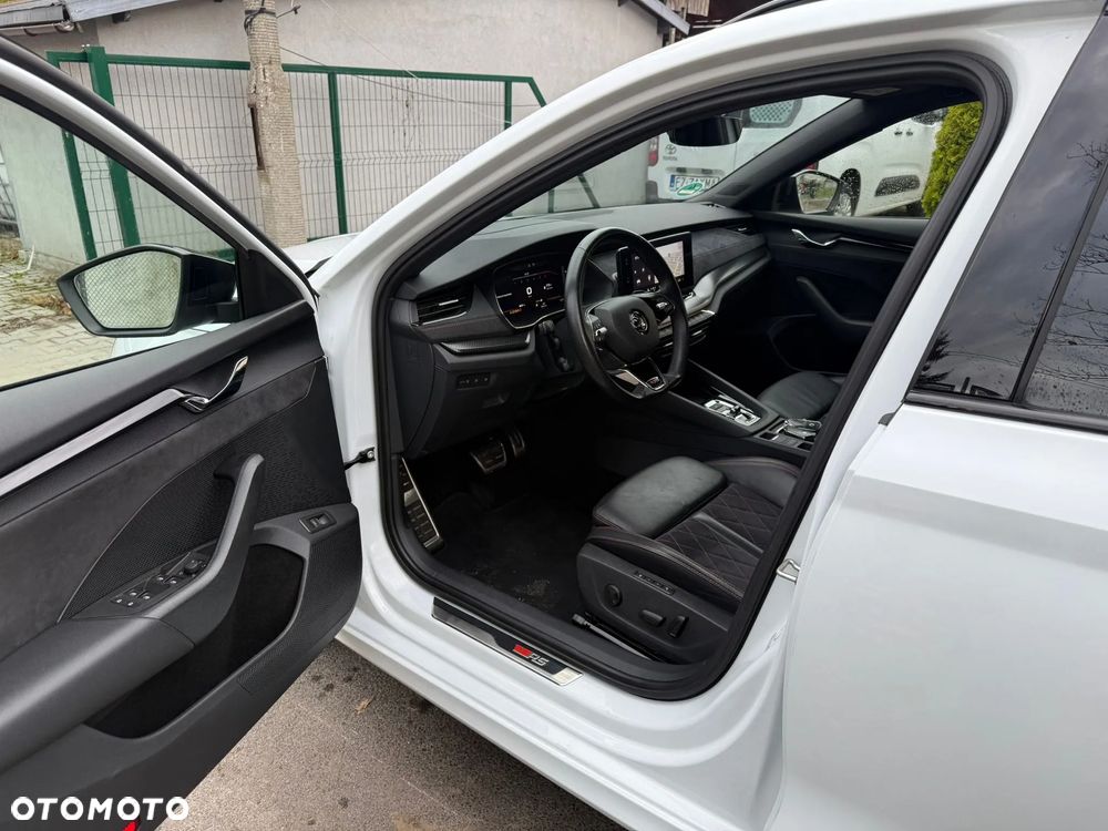 Skoda Octavia 2.0 TDI DSG 4x4 RS Plus - 7