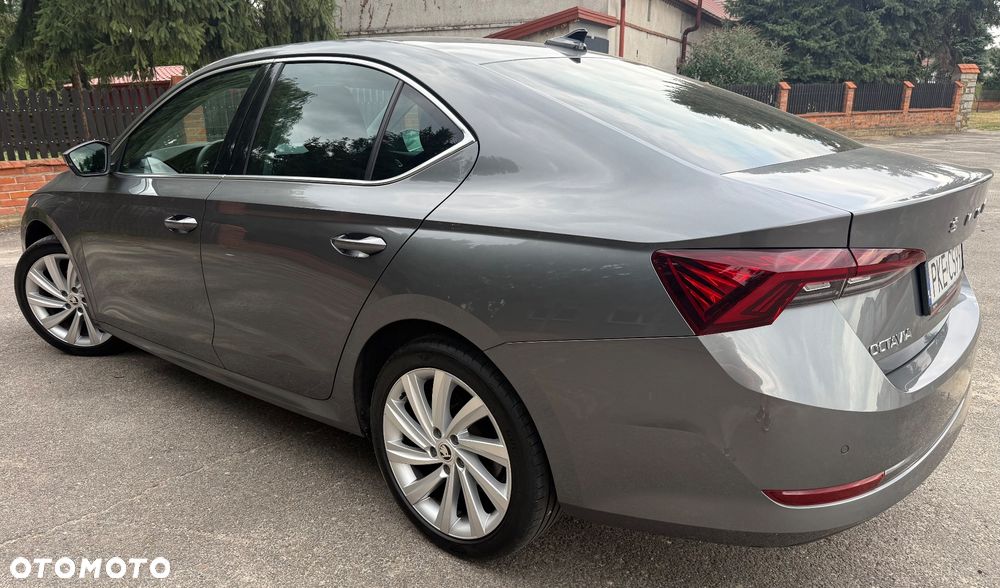 Skoda Octavia 2.0 TDI Sportline DSG - 21