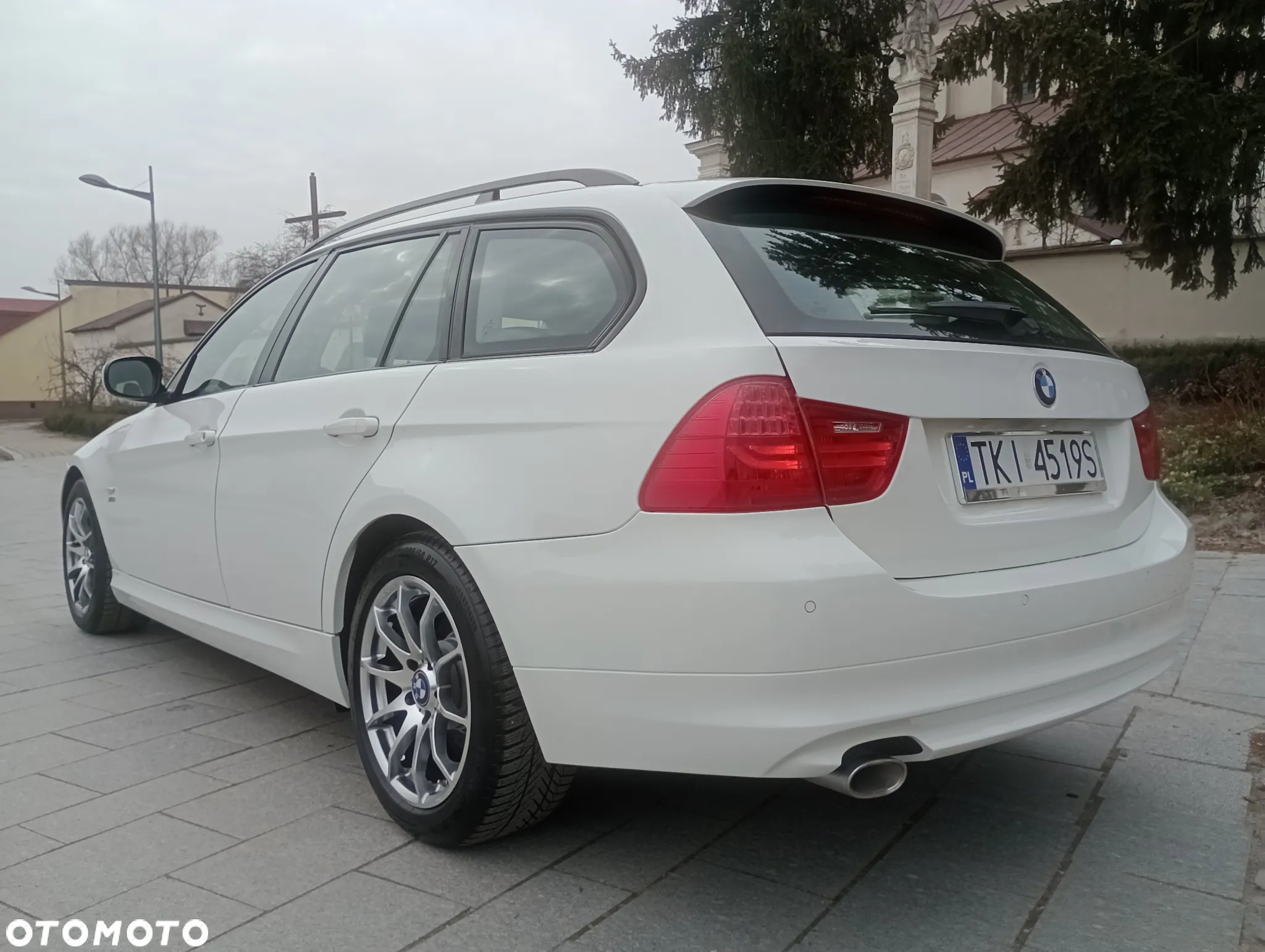 BMW Seria 3 320d xDrive DPF Touring - 3