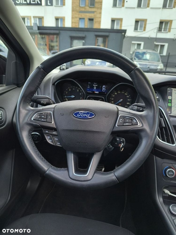 Ford Focus - 30