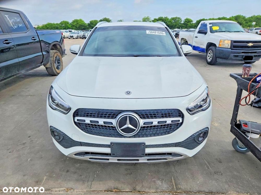Mercedes-Benz GLA 250 4-Matic AMG Line - 5