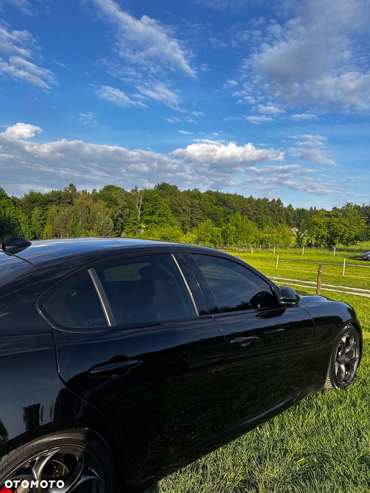 Alfa Romeo Giulia 2.0 Turbo Veloce TI Q4 - 24