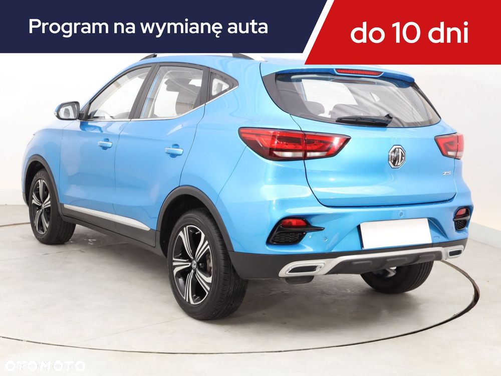 MG ZS - 6