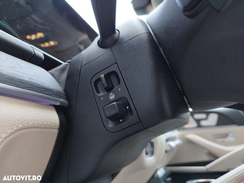 Mercedes-Benz GLS - 14