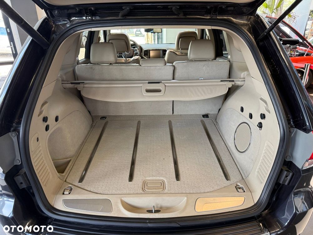 Jeep Grand Cherokee - 10