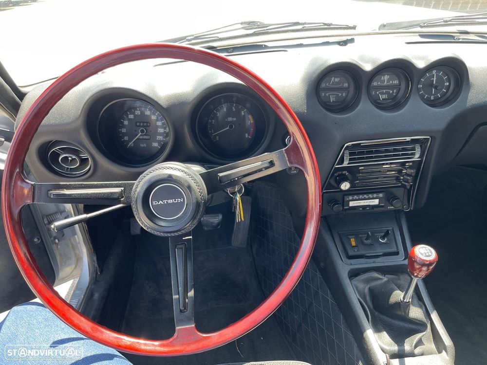 Datsun 240 Z - 14