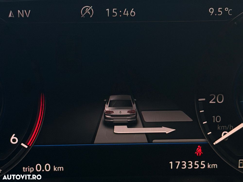 Volkswagen Passat 2.0 TDI SCR DSG Highline - 36