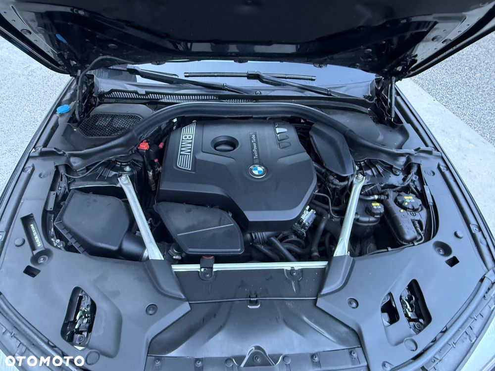 BMW Seria 5 530i xDrive Sport - 19