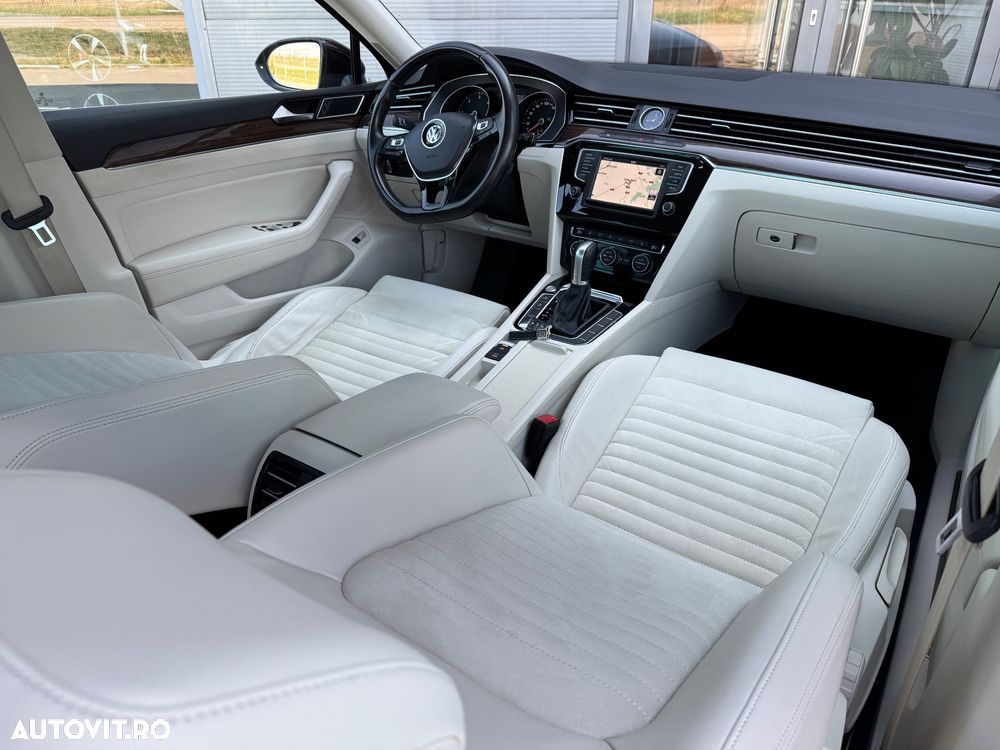 Volkswagen Passat 2.0 TDI DSG Highline - 9