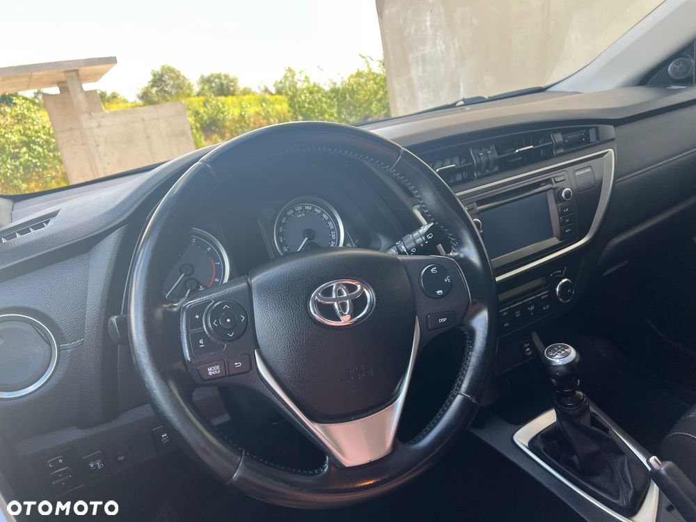 Toyota Auris - 31