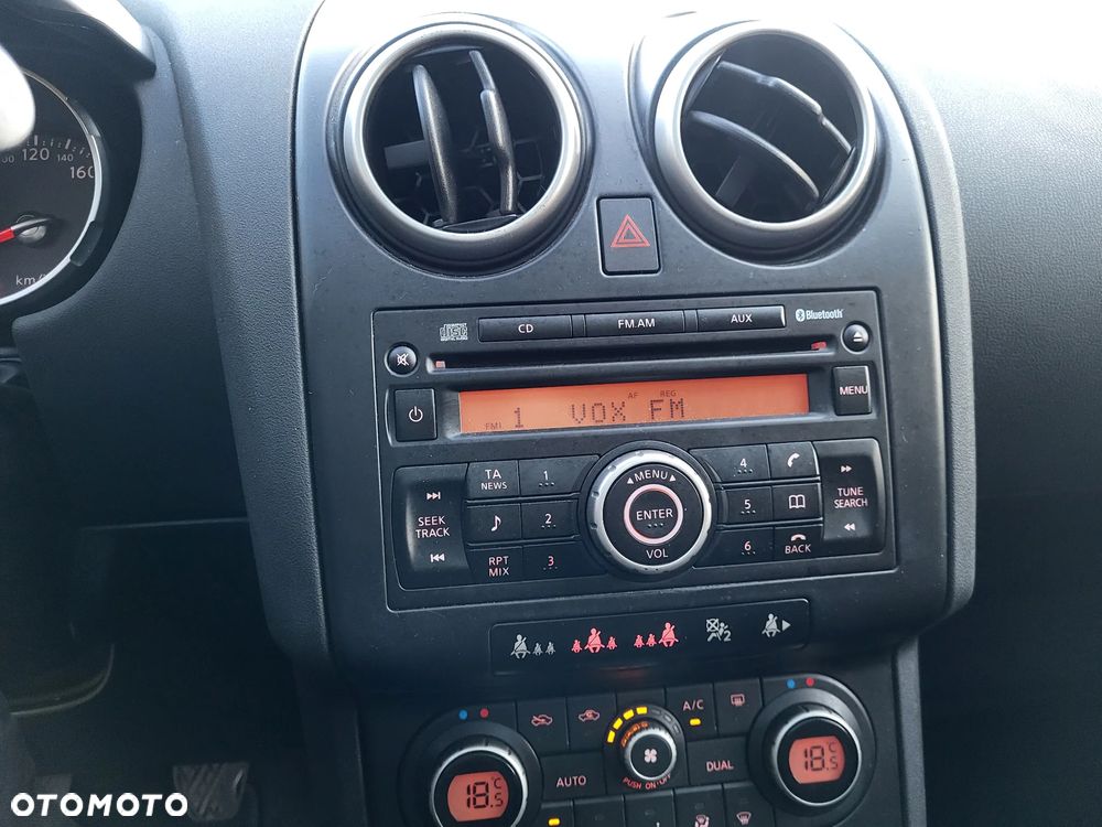 Nissan Qashqai+2 2.0 visia - 23