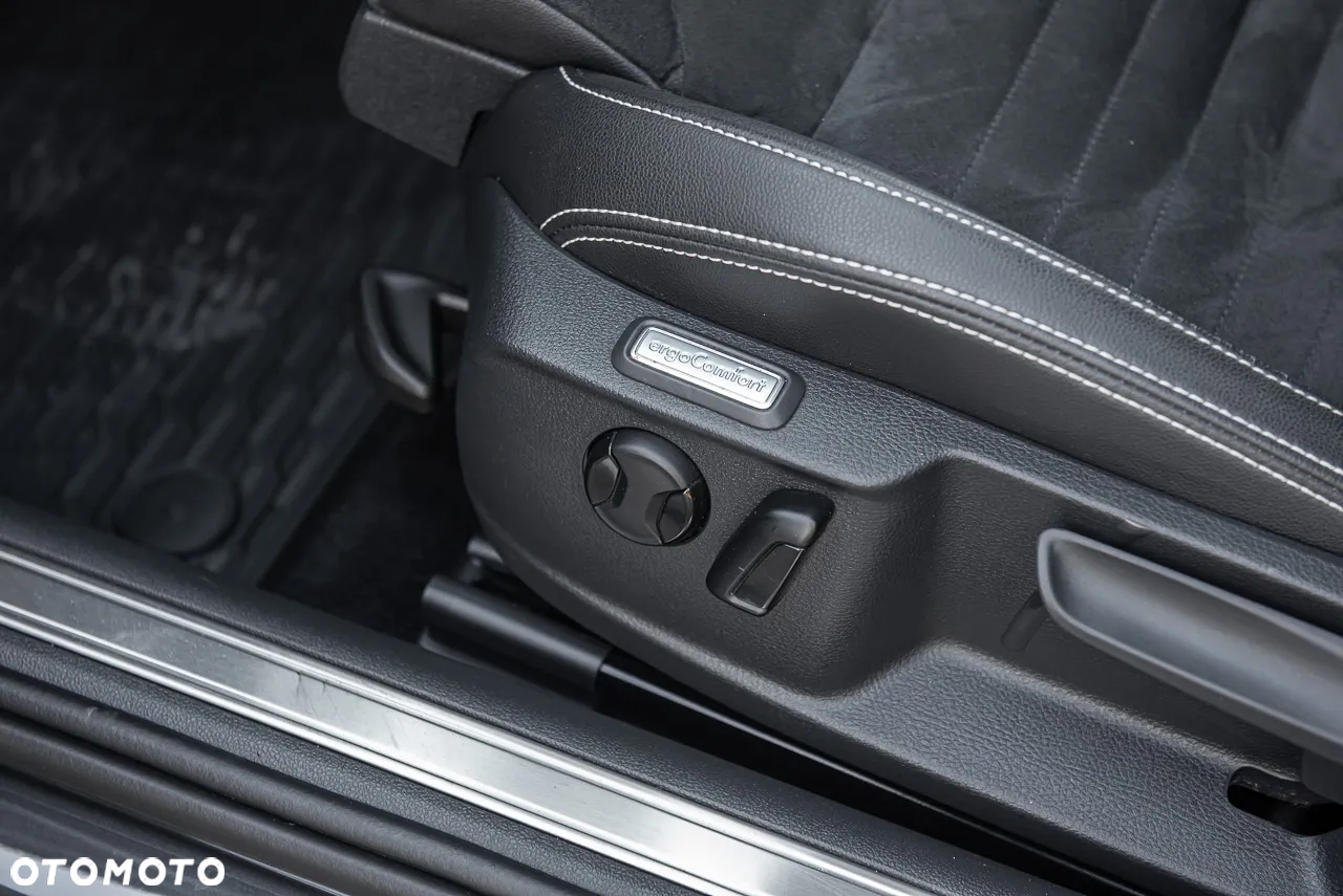 Volkswagen Passat 1.4 TSI Plug-In Hybrid GTE DSG - 17