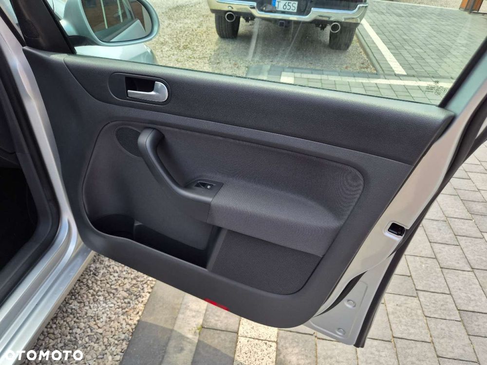 Volkswagen Golf Plus - 21