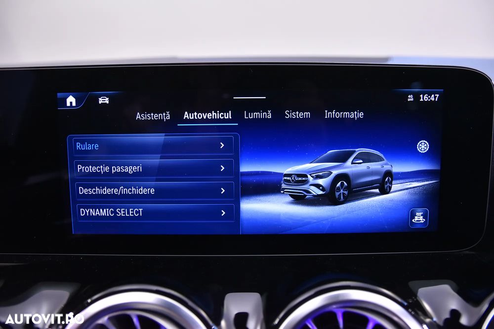 Mercedes-Benz GLA - 23