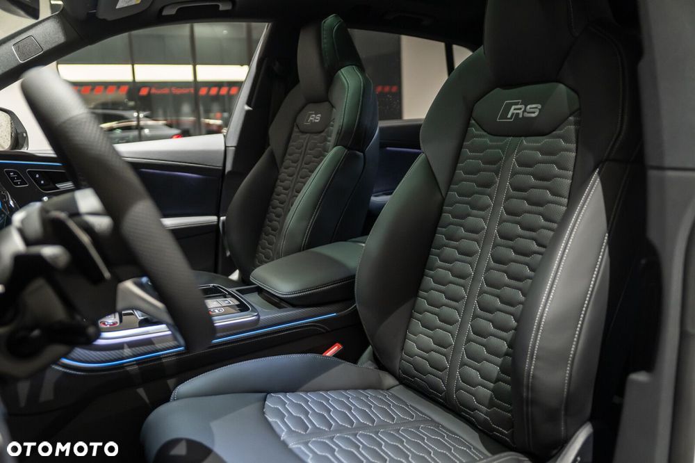 Audi RS Q8 - 8