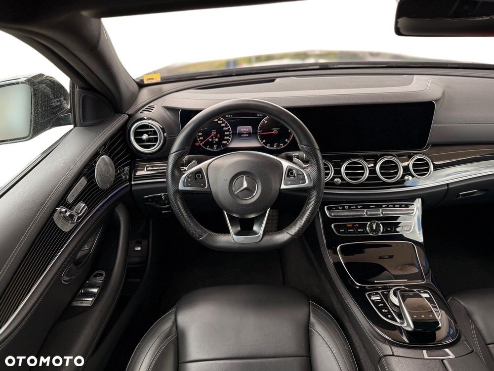 Mercedes-Benz Klasa E 220 d 4-Matic AMG/Avantgarde - 18