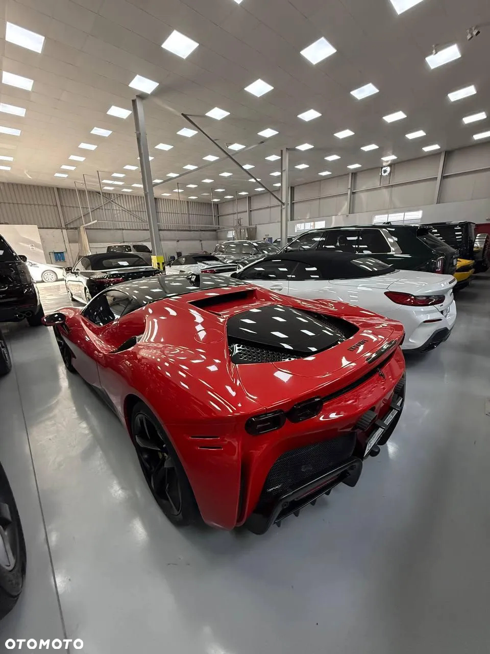 Ferrari SF90 Spider - 13