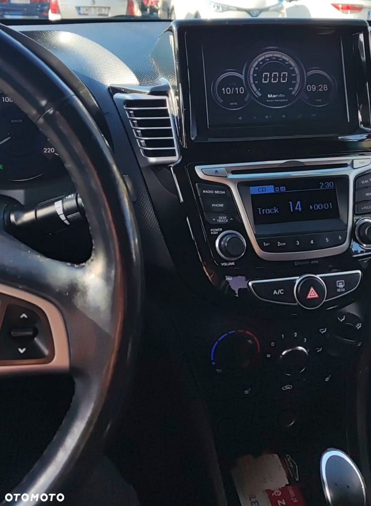 Hyundai Accent - 18