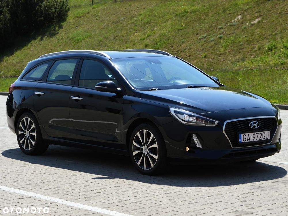 Hyundai i30 blue Kombi 1.6 CRDi YES Gold - 3