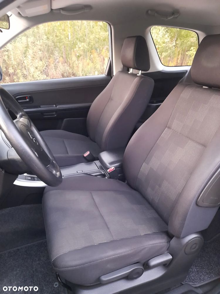 Suzuki Grand Vitara 1.6 Black&White - 33