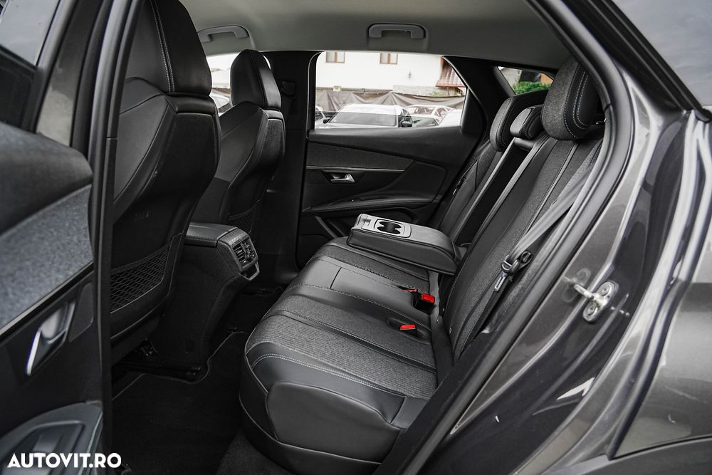 Peugeot 3008 Hybrid 225 e-EAT8 Allure Pack - 13