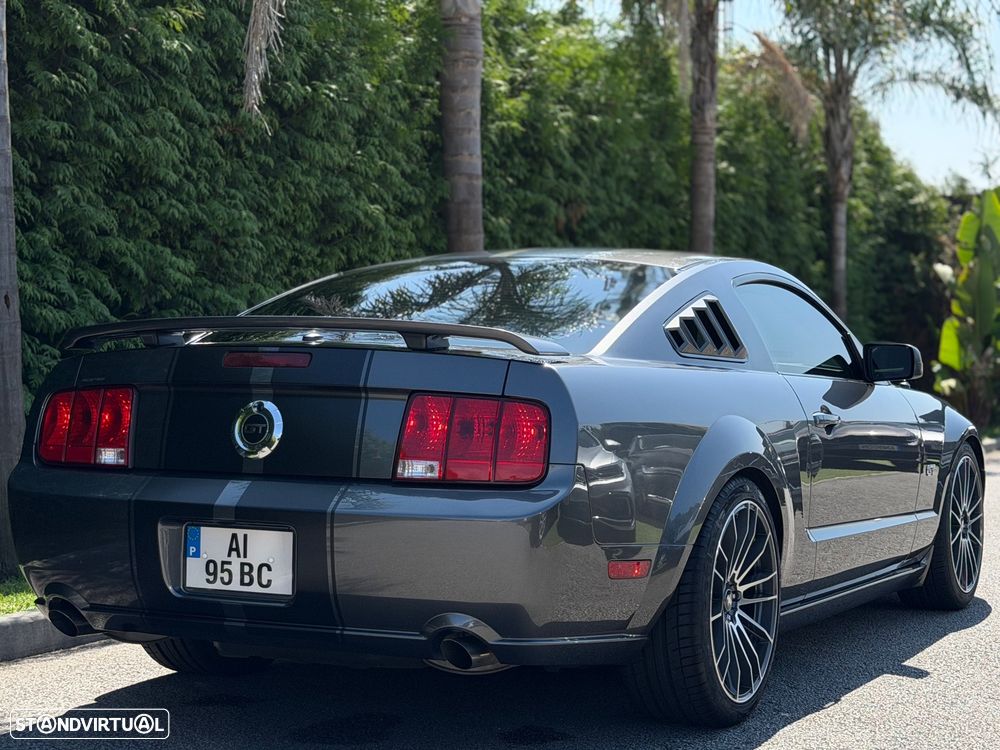 Ford Mustang - 11