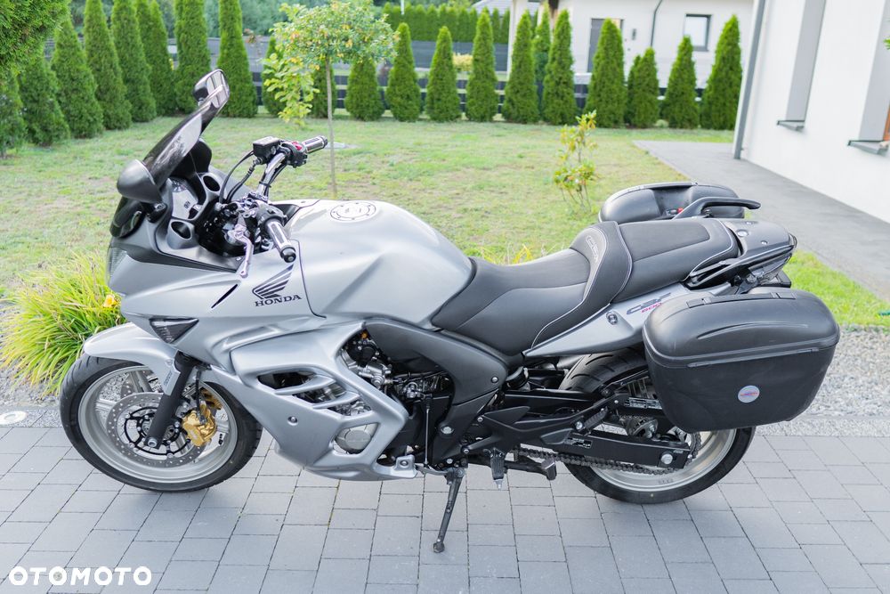 Honda CBF - 8