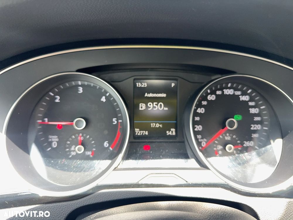 Volkswagen Passat 2.0 TDI DSG Comfortline - 16