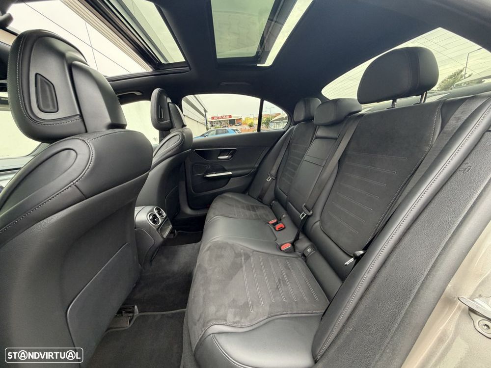 Mercedes-Benz C 300 d AMG Line - 26