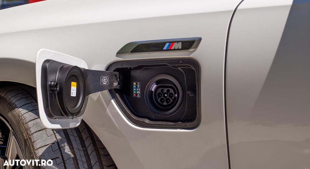 BMW M7 M760e xDrive AT PHEV - 11