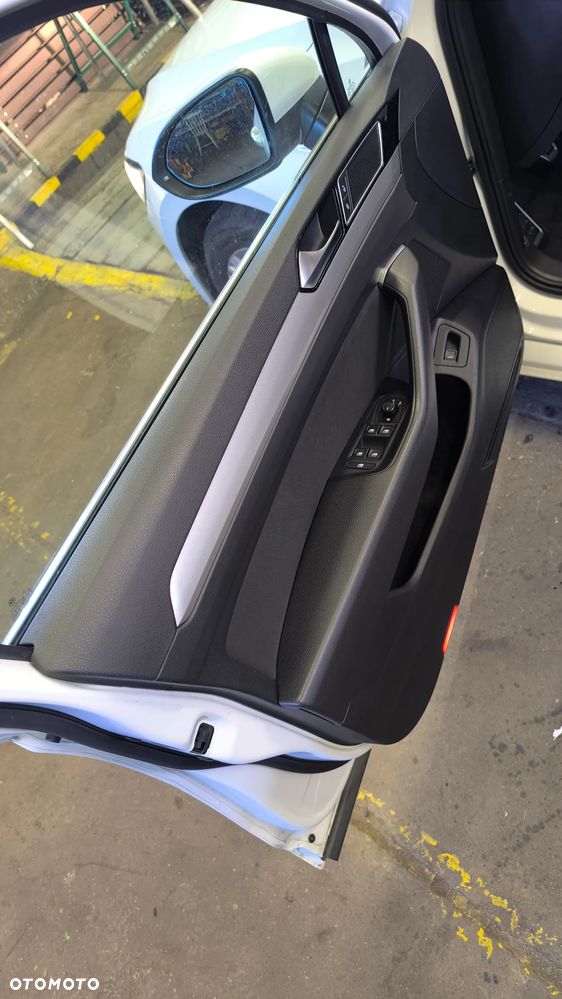 Volkswagen Passat - 18