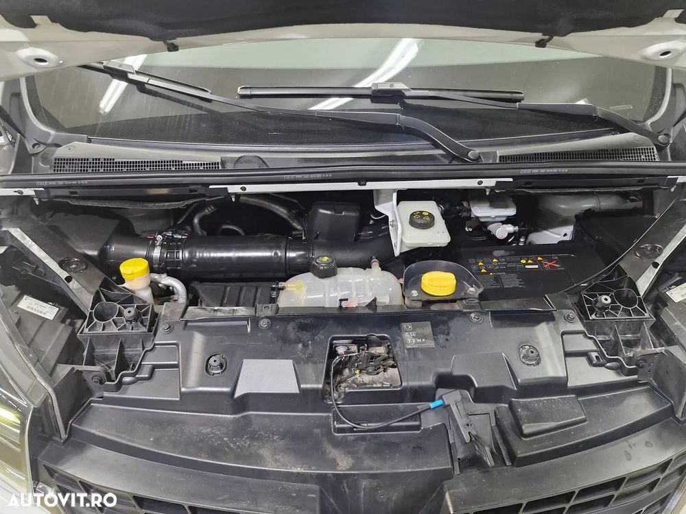 Renault TRAFIC - 7