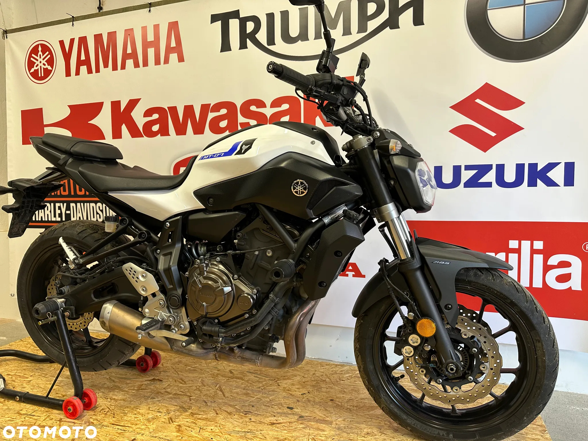 Yamaha MT - 5