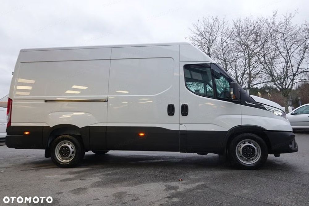 Iveco Daily 35S16 12m3 L3H2 Hi-Matic 2.3 156KM - 8