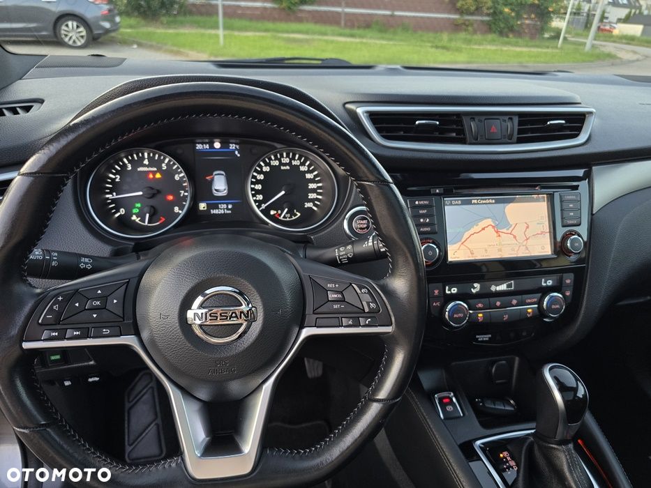 Nissan Qashqai 1.3 DIG-T DCT TEKNA - 25