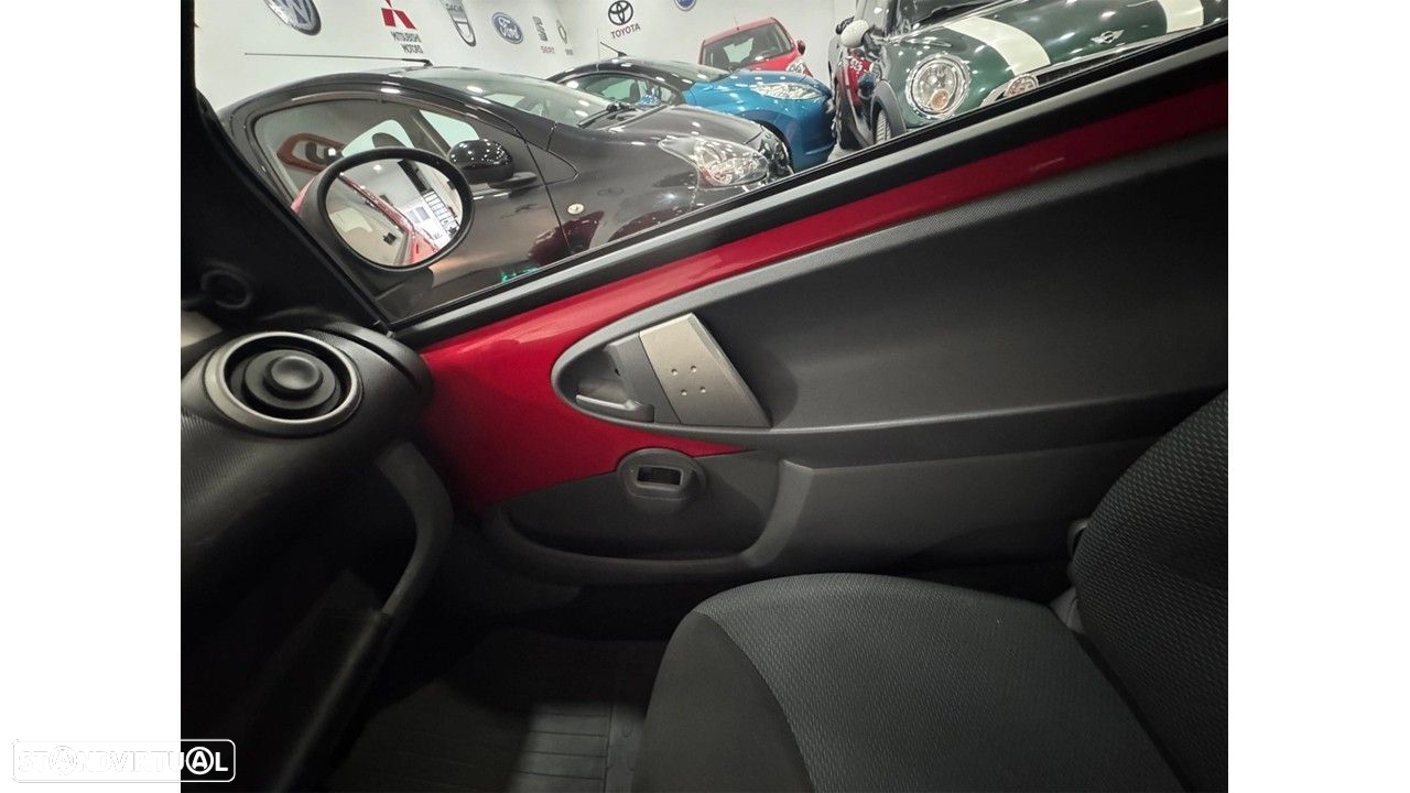 Toyota Aygo 1.0 + AC - 12