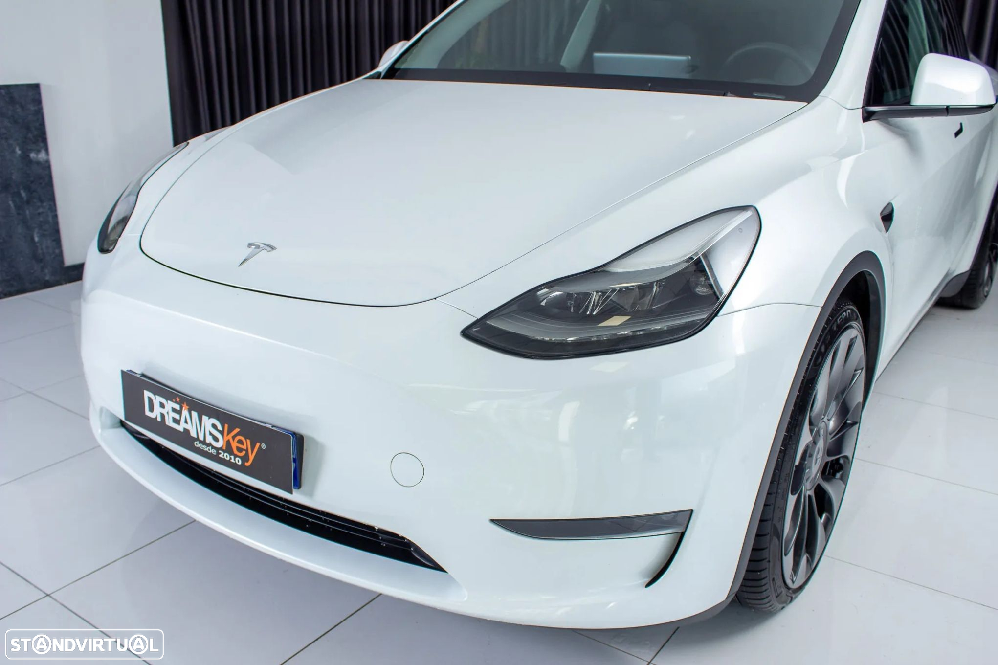 Tesla Model Y Performance Dual Motor AWD - 25
