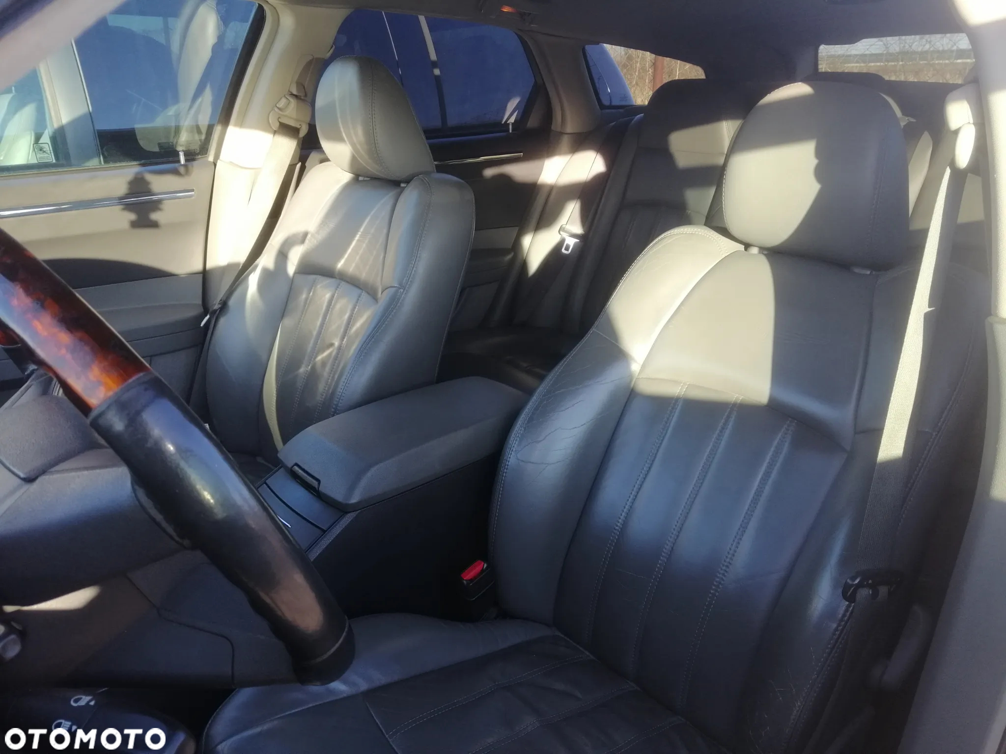 Chrysler 300C - 5